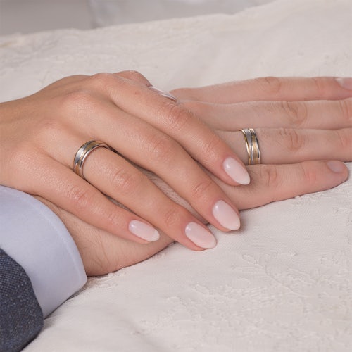 Obrączki ślubne: dwukolorowe złoto, płaskie, 6 mm